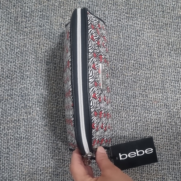 BEBE Cosemetic Bag - Picture 5 of 10